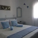 瓦瓦诺斯公寓 3* 纳乌萨