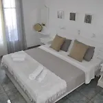 瓦瓦诺斯公寓 3*
