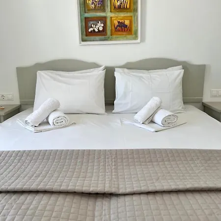 Гостевой дом Vavanos Studios 3*