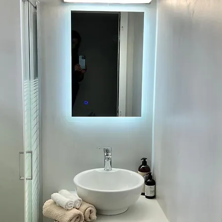 Vavanos Studios Гостевой дом 3*