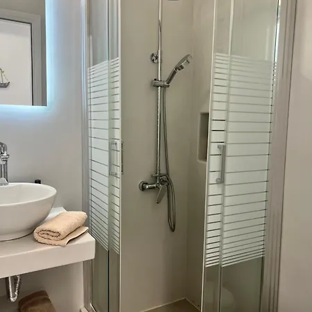 Vavanos Studios Гостевой дом 3*