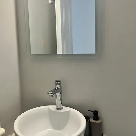 Vavanos Studios Гостевой дом 3*