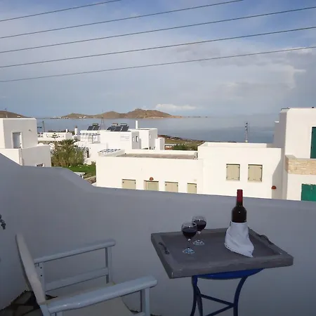 Vavanos Studios 3* Naousa (Paros)