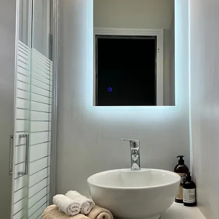 Гостевой дом Vavanos Studios 3*