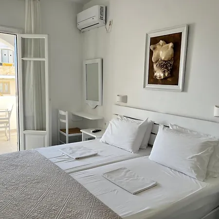 Vavanos Studios 3* Naousa (Paros)