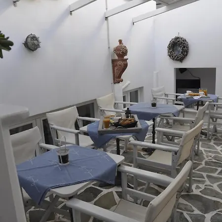 Vavanos Studios 3* Naousa (Paros)